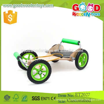 2015 Nouveau design chaud et à la main en bois 4 roues Car Baby Toys